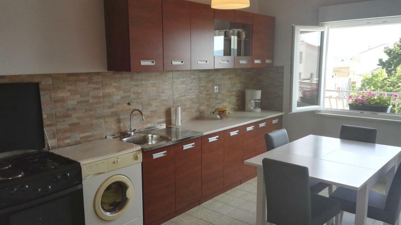 Apartmani Ljubica Kastela Exterior photo